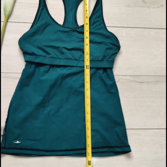 *💖 2/$15 or 4/$25: Old Navy, active top with built in bra shelf - Picture 8 of 8